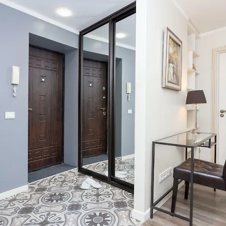 Apartament Roomer 15 *